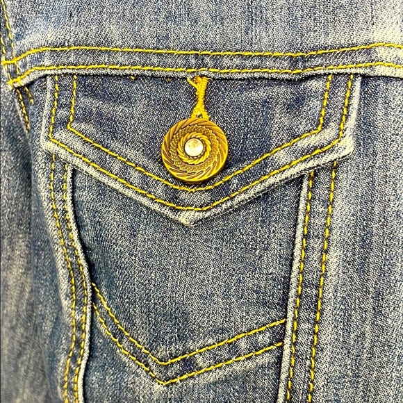 Laura Petites Medium Wash Denim Jacket Fitted Silhouette & Point Collar Size S - Picture 3 of 11